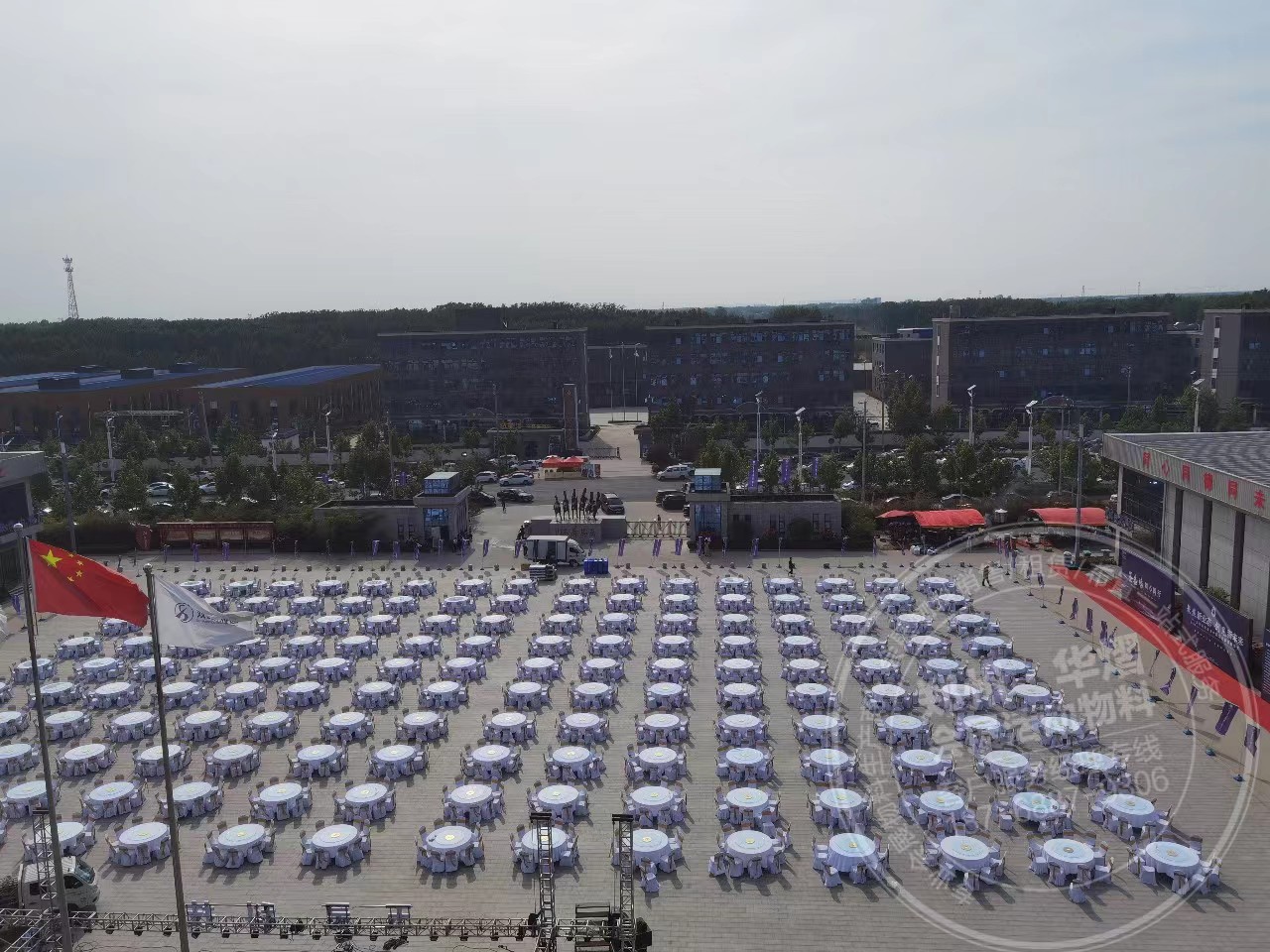 尉氏双优产业园“玉灵藏药”揭牌仪式160套宴会桌椅现场